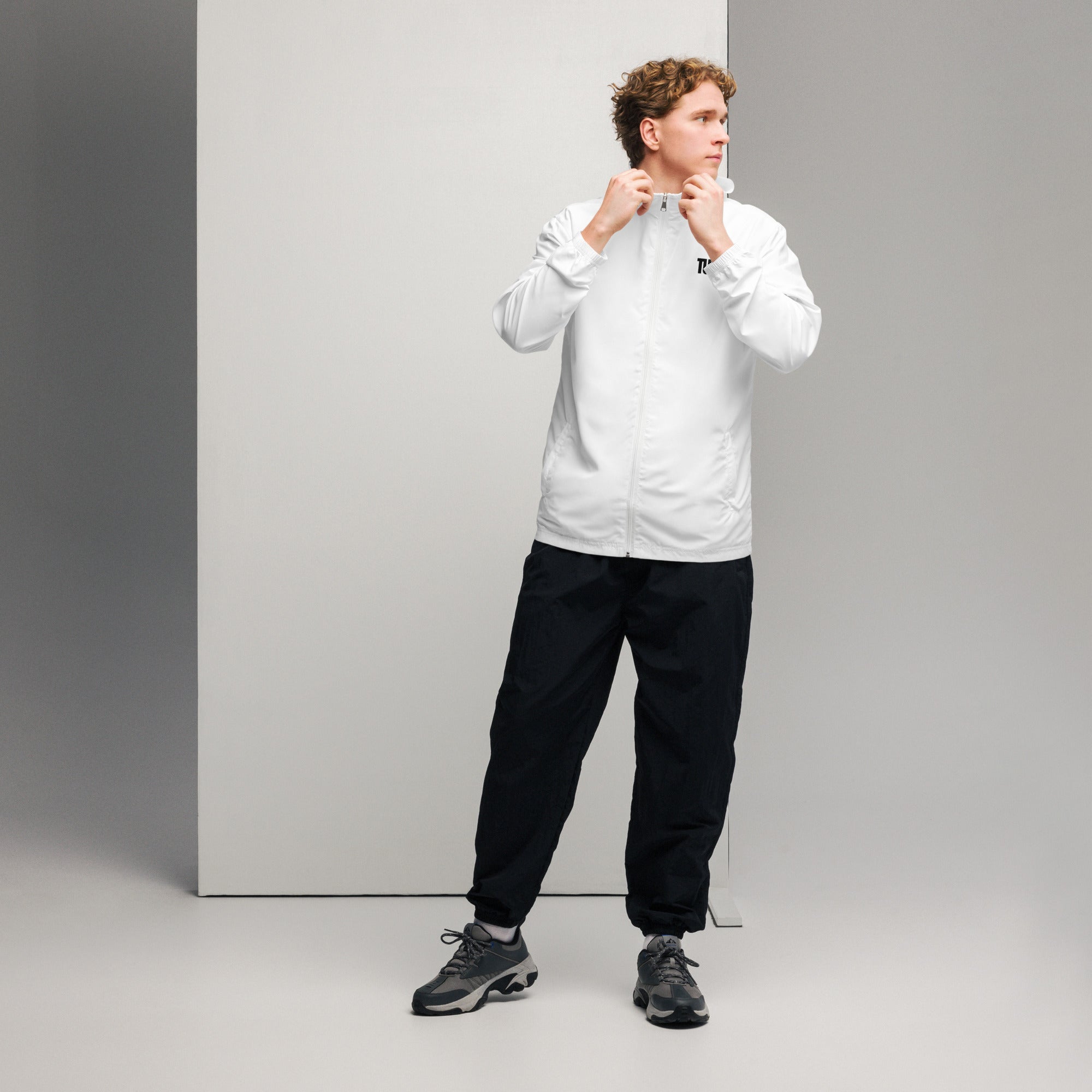 lightweight windbreaker